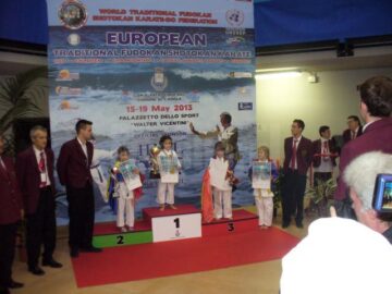 Cei cinci practicanți de karate din Vatra Dornei au avut rezultate bune în Italia