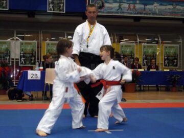 Cei cinci practicanți de karate din Vatra Dornei au avut rezultate bune în Italia
