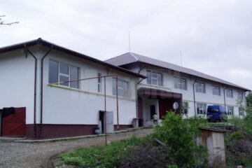 În momentul de față sunt în construcție două clădiri cu o capacitate de 60 de pacienți
