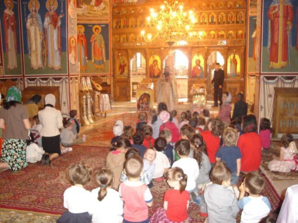 Preșcolari de la Grădinița Sf. Ioan cel Nou, la “Balul primăverii”
