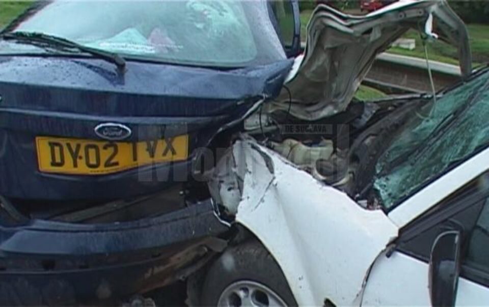 Șapte răniți într-un accident pe DN 17, la Ilișești