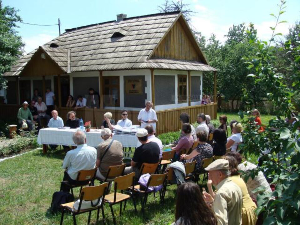 Festivitatea de decernare a premiilor de la Casa memorială Eusebiu Camilar din Udești