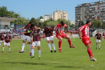 Rapidiștii au primit primul gol după un corner și o lovitură de cap a lui Popa, din interiorul careului mic