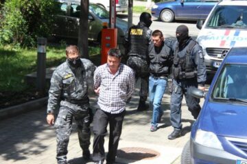 Peste 100 de persoane din toată țara au fost aduse la audieri la sediul DIICOT Suceava