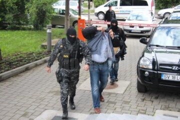 Peste 100 de persoane din toată țara au fost aduse la audieri la sediul DIICOT Suceava
