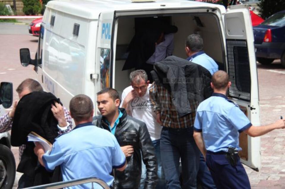 Procurorii DIICOT au dus 30 de suspecți în fața judecătorilor cu propunere de arestare preventivă, iar 15 dintre aceștia s-au întors înapoi acasă, după 24 de ore de reținere