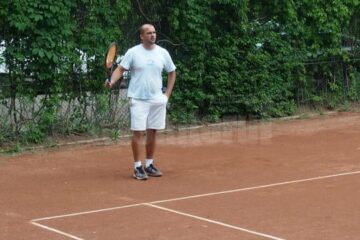 Mihai Pânzaru și-a respectat statutul de principal favorit și s-a impus atât la simplu, cât și la dublu