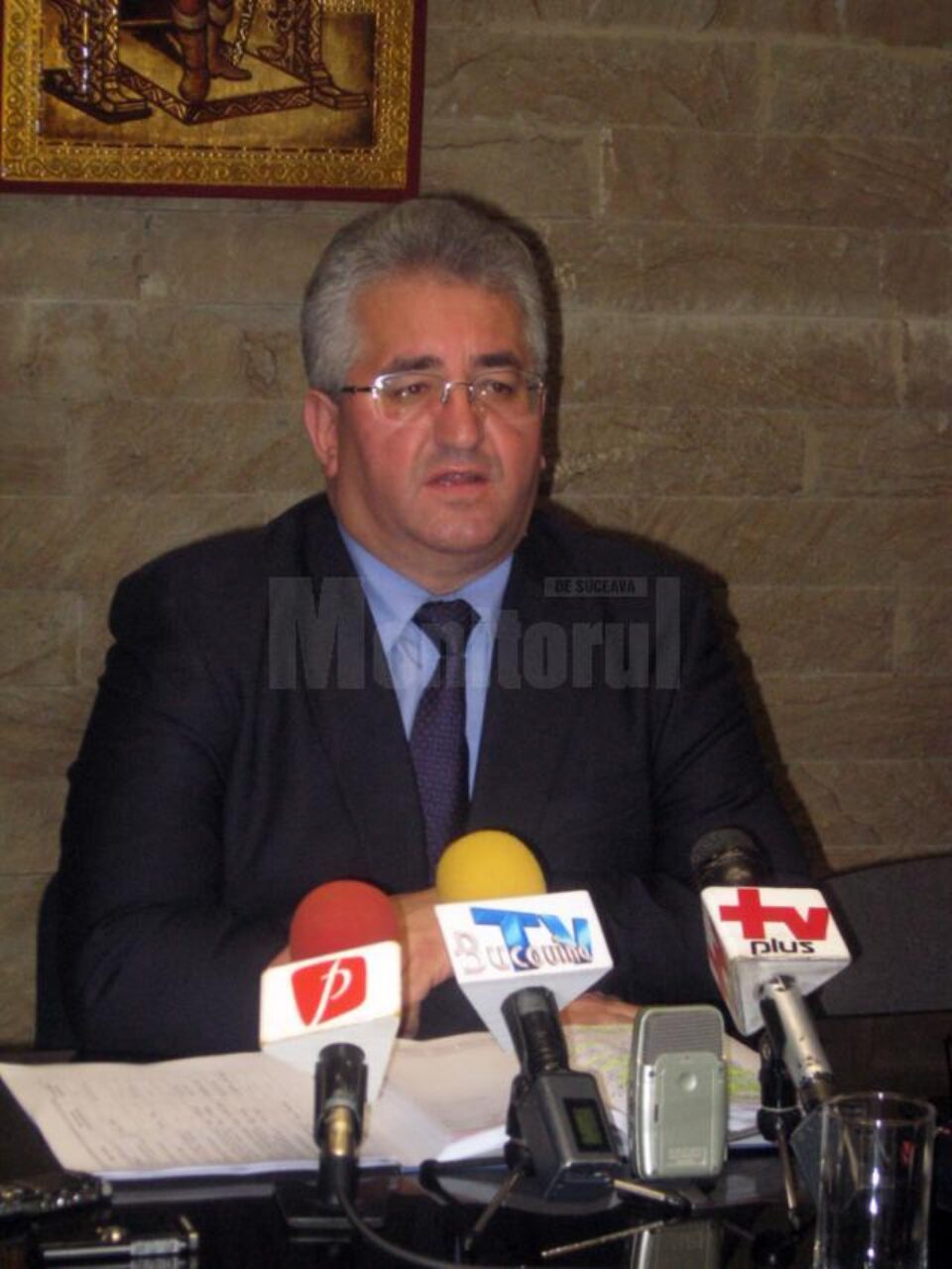 Ion Lungu: „Încercăm să găsim soluții pentru mirosurile înțepătoare de la stația de epurare, nu vreau să mă disculp, de asta sunt primar, este o problemă 100% tehnică” Ion Lungu: „Încercăm să găsim soluții pentru mirosurile înțepătoare de la stația de epurare, nu vreau să mă disculp, de asta sunt primar, este o problemă 100% tehnică”