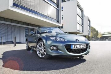 Mazda actualizează popularul roadster MX-5