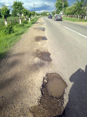 DN 2H, în stare proastă pe multe porțiuni