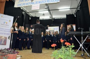 Corul „Ciprian Porumbescu“ al Colegiului Național „Ștefan cel Mare“, premiul I cu trofeu