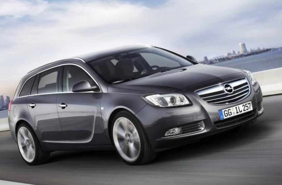 Opel Insignia 2.0 BiTurbo, totul la superlativ