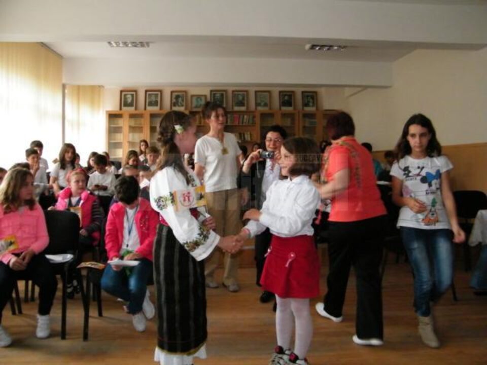 Mesagerii prieteniei, la Școala Gimnazială Nr. 1 Suceava