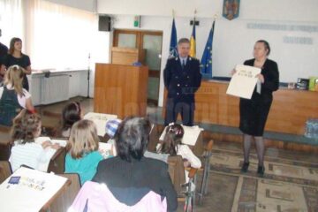 Campania a fost lansată vineri, cu concurs de pictură pentru copiii cu vârste cuprinse între 5 și 12 ani
