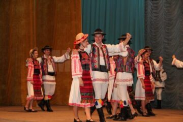Spectacolul de caritate „Cântăm cu drag pentru îngerași”