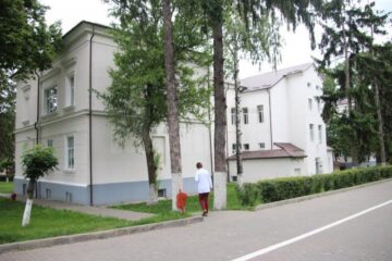 În jurul anilor 1890 s-a finalizat clădirea Spitalului Vechi