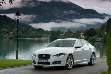 Jaguar XF primește accente sportive