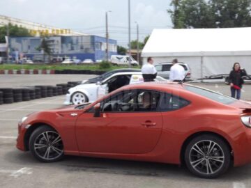 Competiții auto extreme în parcarea Shopping City, la Toyota Suceava Drift Grand Prix