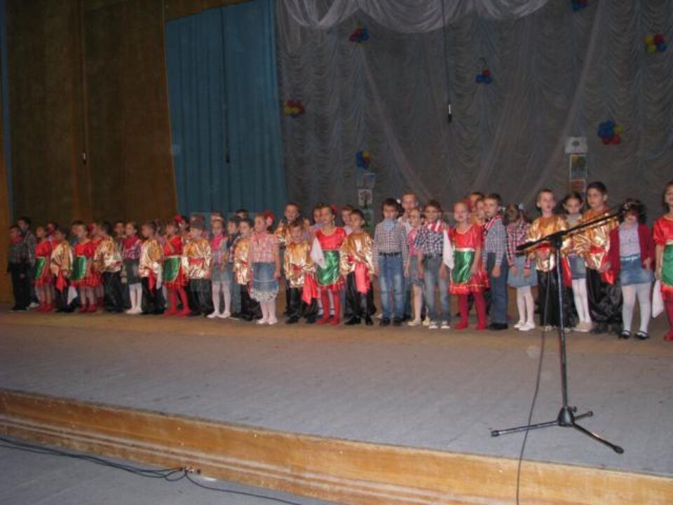 Explozie de bucurie, frumusețe și emoție, la serbarea anuală a Școlii Gimnaziale nr. 4 Suceava