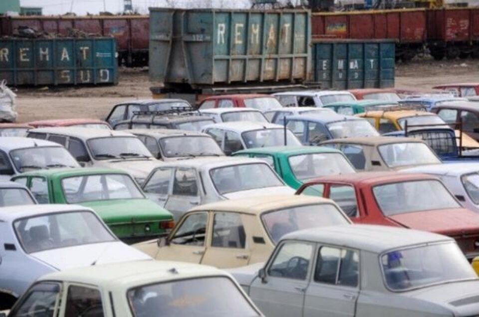 Doar 135 de autoturisme din județ pot fi predate la centrele de colectare