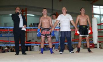 Sorin Alexoaie - albastru - Robert Stoica - roșu