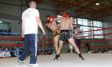 Nicolae Josan - albastru - Andrei Stanciu - roșu