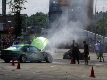 Mii de spectatori la Grand Prix-ul din parcarea Shopping City Suceava