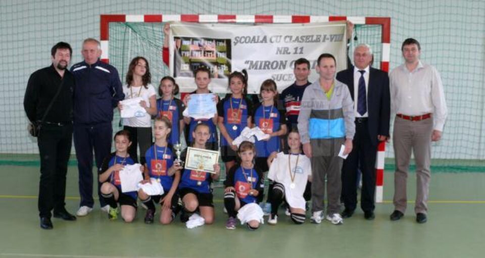 Școala Gimnazială „Miron Costin” a câștigat Olimpiada Națională a Sportului Școlar la fotbal fete Școala Gimnazială „Miron Costin” a câștigat Olimpiada Națională a Sportului Școlar la fotbal fete