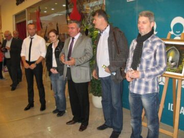 „Confluențe plastice”, la Iulius Mall Suceava