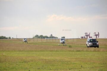 Zeci de turiști străini, în vizită în Bucovina cu avioanele personale