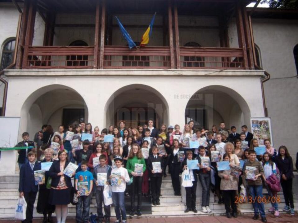În competiție au participat 104 elevi din 20 unități școlare din județ