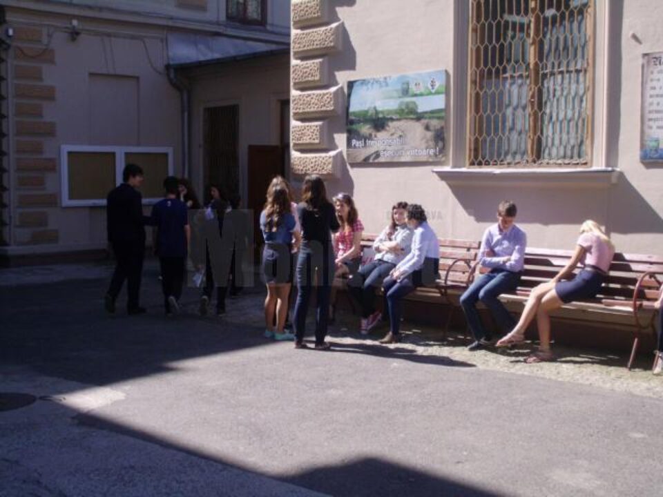 Elevii care nu se prezintă la probele orale pot participa la probele scrise, însă nu pot promova examenul
