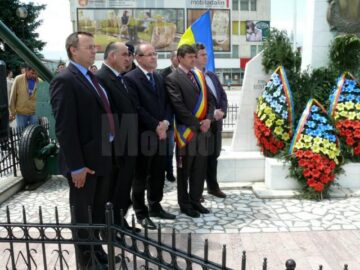 Ceremonial religios, militar și depuneri de coroane, la Fălticeni