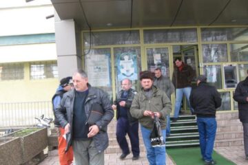 Au plătit pentru locuri de muncă în străinătate, însă au ajuns la poliție