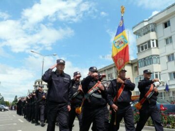 Ceremonial militar dedicat Zilei Eroilor