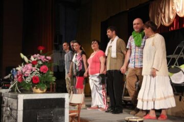 Spectacolul Occident Express, susținut de actori ai Teatrului Național „Marin Sorescu” din Craiova