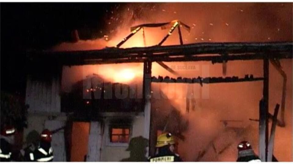incendiu provovat de un trăsnet