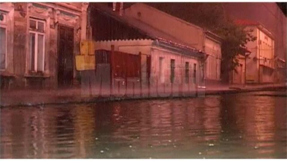 inundație ca urmare a ploii torențiale
