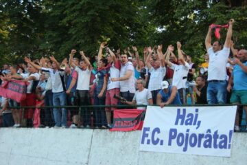 Fanii au explodat după fluierul final