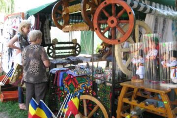 Târgul meșterilor populari urmărește să promoveze arta și tradiția populară din Bucovina