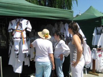 Târgul meșterilor populari urmărește să promoveze arta și tradiția populară din Bucovina