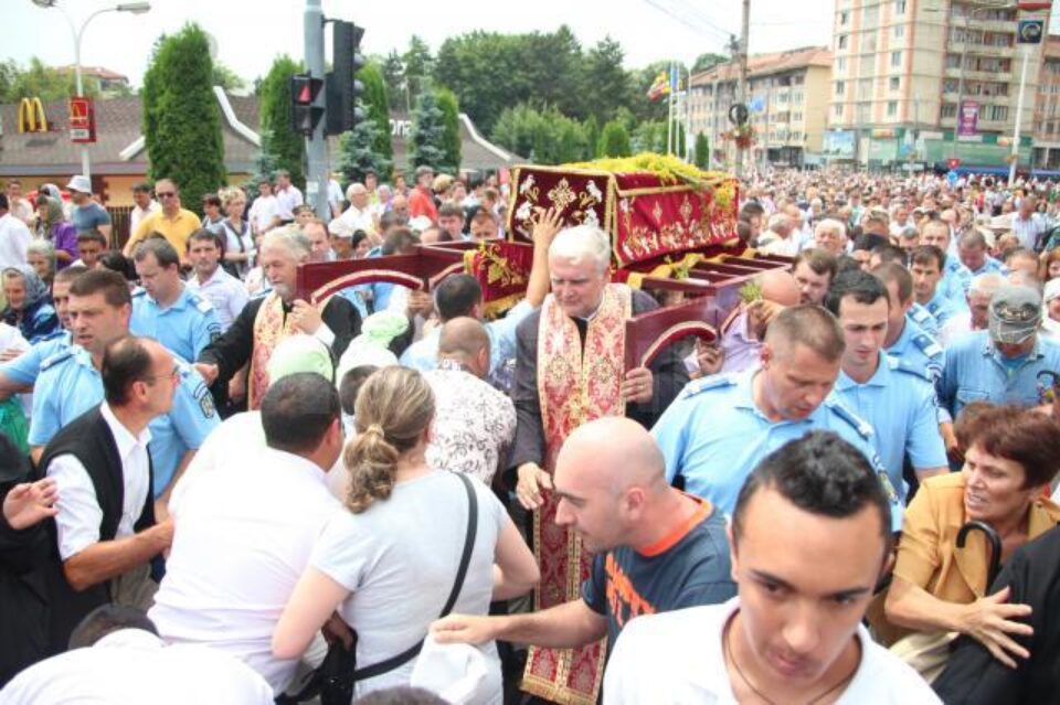 procesiune moaște Sf. Ioan cel Nou