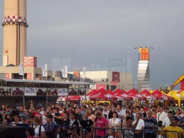 Zeci de mii de suceveni au venit la distracție la Zilele Sucevei în parcarea Iulius Mall