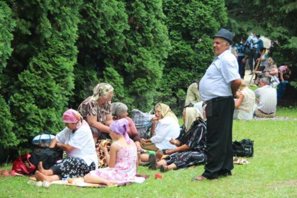 Enoriașii își dovedesc an de an credința, răbdarea și puterea de a veni la Suceava
