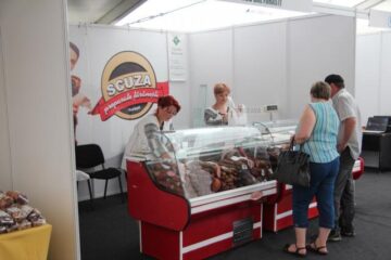 Produse tradiționale din carne, foarte căutate de clienți