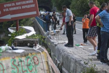 Guvernul va decreta ziua de miercuri drept zi de doliu național pentru victimele din Muntenegru