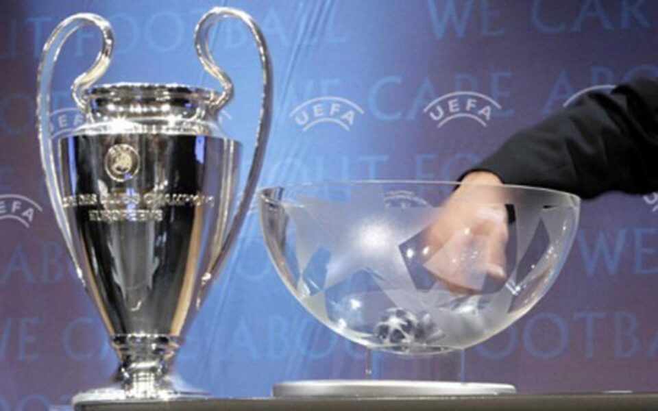 Echipa Steaua va întâlni formația FK Vardar Skopje, s-a stabilit, ieri, în urma tragerii la sorți care a avut loc la Nyon Echipa Steaua va întâlni formația FK Vardar Skopje, s-a stabilit, ieri, în urma tragerii la sorți care a avut loc la Nyon