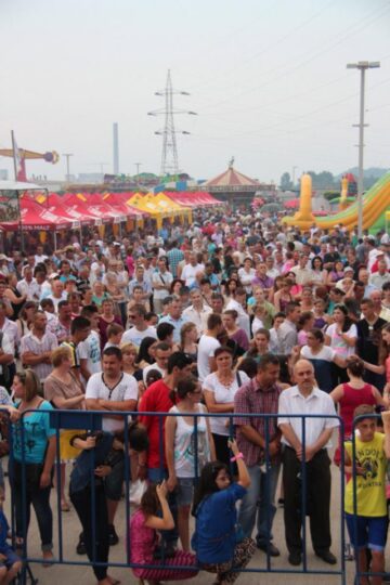 Zeci de mii de suceveni s-au distrat de minune la spectacolul de duminica, la Zilele Sucevei 2013
