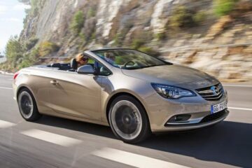 Opel Cascada este disponibil în România de la 22.820 euro