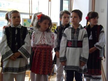 „Ștafeta tradițiilor bucovinene”, cu elevi de la Școala Gimnazială „Ion Creangă”
